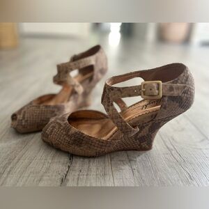Miss Allbright shoes 8.5